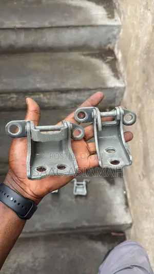 Honda CR-V Front Door Hinges (2017-2025)