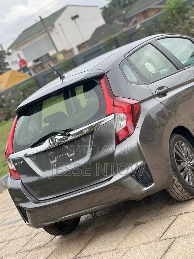 Honda Fit 2016 Gray - 1