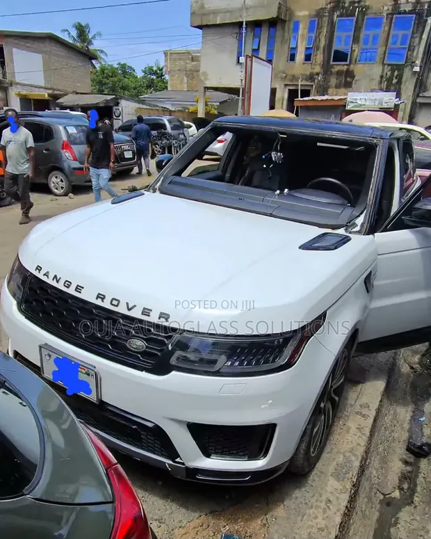 2018 Range Rover Sport Windscreen - 1