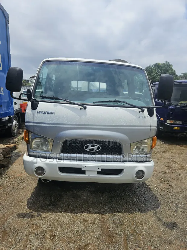 Hyundai Mighty Tipper Truck - 1