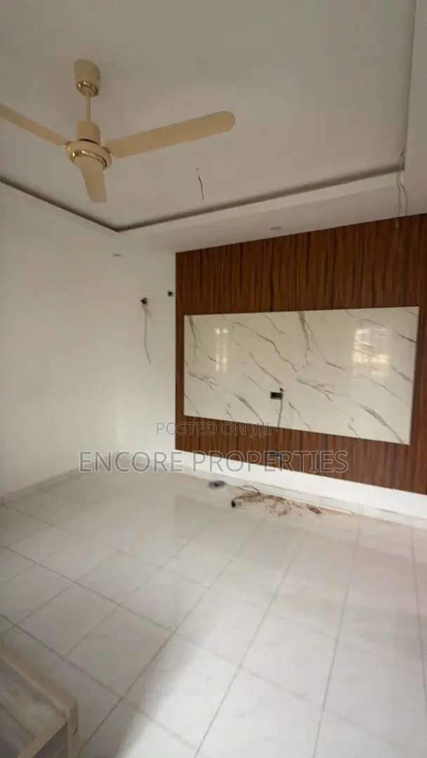 4-Bedroom House for Sale in Ho, Ho Municipal - 1