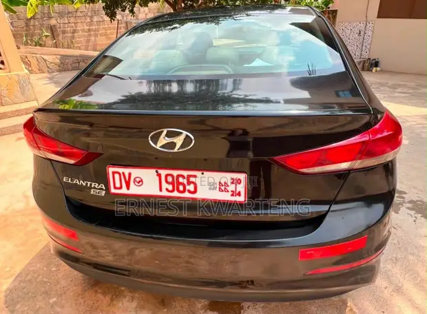 Hyundai Elantra 2017 Black - 1