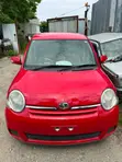 Toyota Sienta 2012 Red - 3