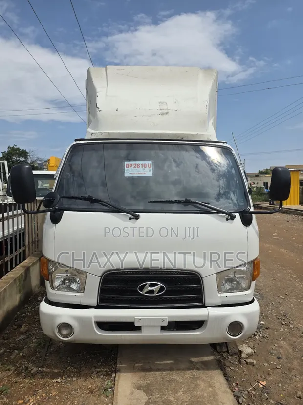 Hyundai HD35 City Food Truck - 1