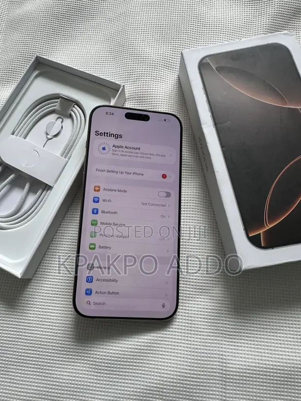 Apple iPhone 16 Pro Max 512GB Gold - 1