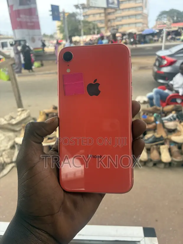 Apple iPhone XR 128GB Orange - 1