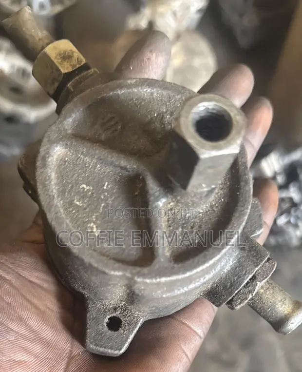 Nissan Hardbody Alternator Pump (2009-2010) - 1