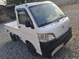 Daihatsu Hijet Automatic Food Truck