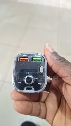 Q-C82 Car MP3 Player Bluetooth FM Transmitter with 3.1A USB Charger