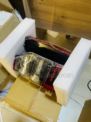 Mitsubishi L200 Tail Light Pair (2016-2022)