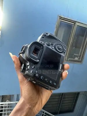 Canon 5D Mark IV 30.4MP DSLR Camera (Body Only)