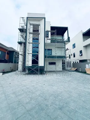 4-Bedroom Duplex with BQ & Pool in East Legon