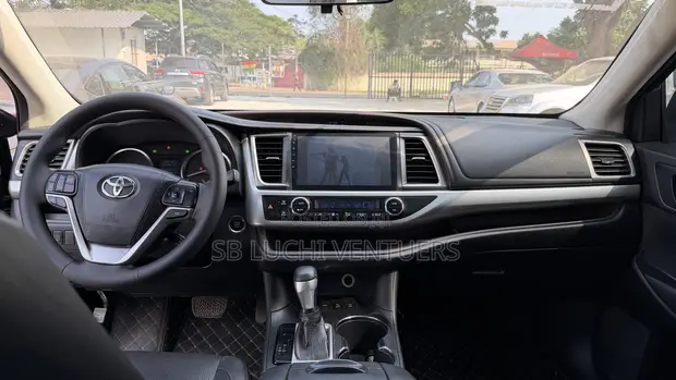 Toyota Highlander 2018 Black - 1