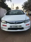 Honda Civic 1.8 5 Door Automatic 2011 White - 1