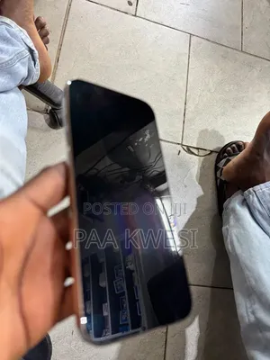 iPhone 16 Pro Max iCloud Screen