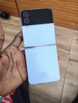 New Samsung Galaxy Z Flip4 256GB Silver - 2
