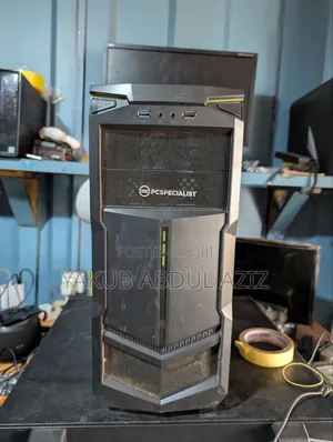 Desktop Computer Asus AMD Ryzen 5 8GB RAM 1TB HDD+SSD