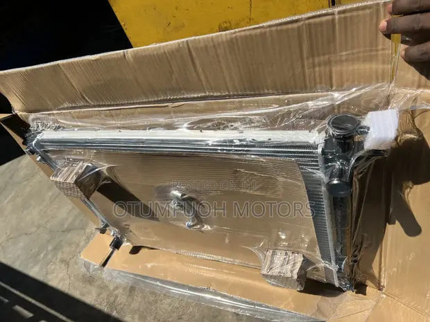 Hyundai Santa Fe Radiator (2012-2018) - 1