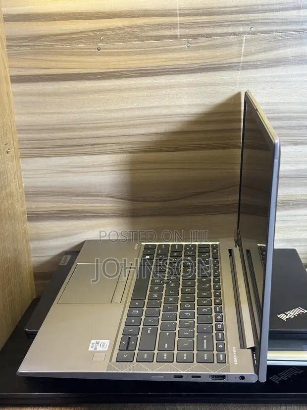 HP ZBook Firefly 14 G7 Laptop - 1