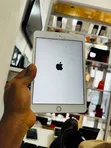 Apple iPad mini 3 16GB Gray - 2