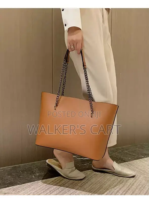 Women's Large Chain-Strap Leather Tote Bag - 1