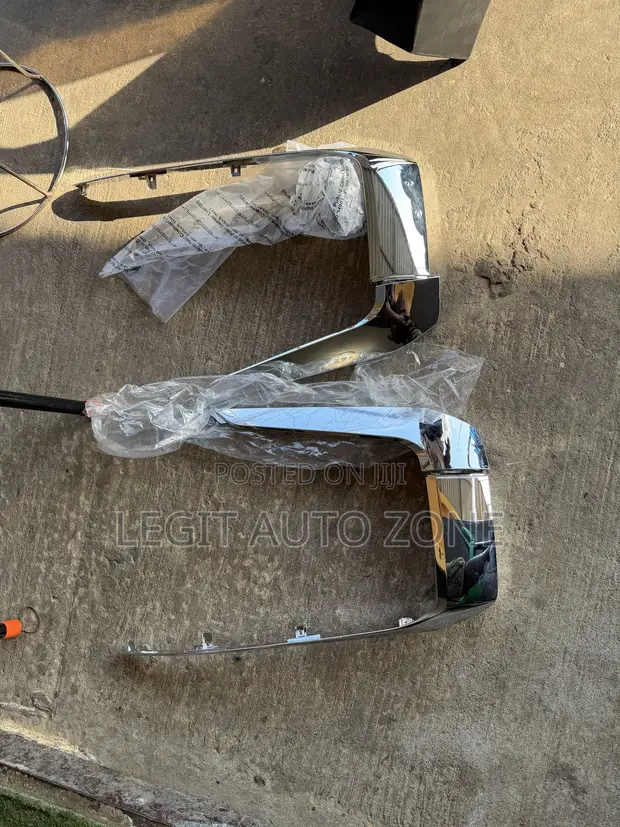 Mitsubishi L200 Bumper Chromes (2019-2021) - 1