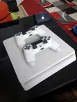 Special Edition PS4 Slim 1TB + FC27 + Games + 2 Controllers - 4