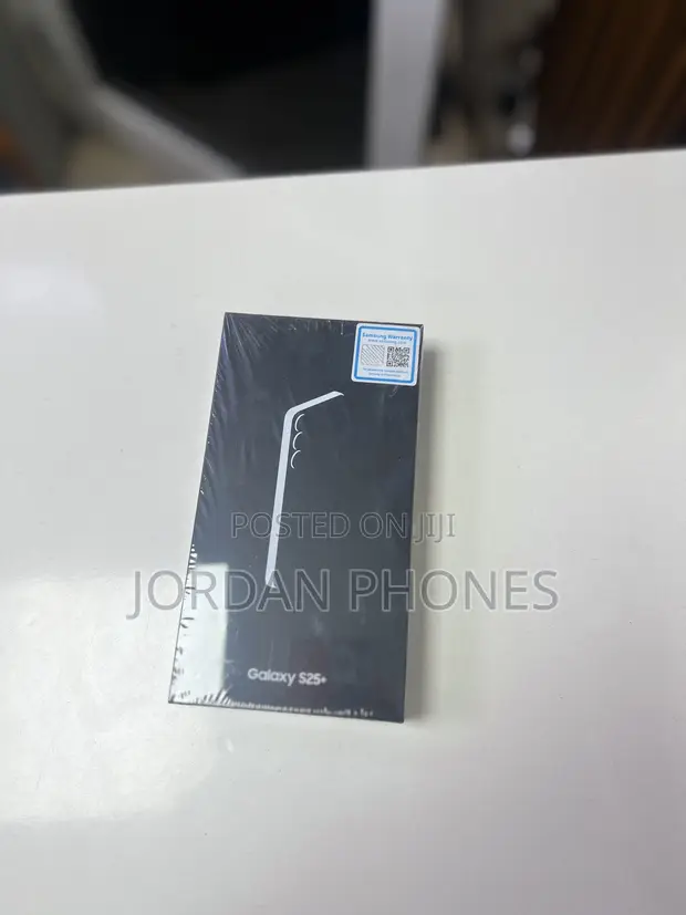 New Samsung Galaxy S25+ 256GB Silver - 1