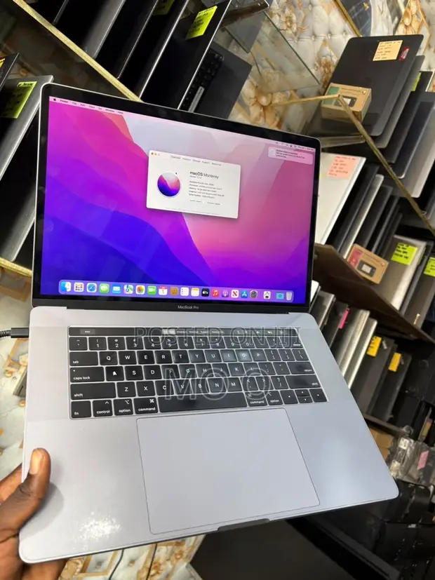 Apple MacBook Pro 2018 16GB RAM, 512GB SSD - 1