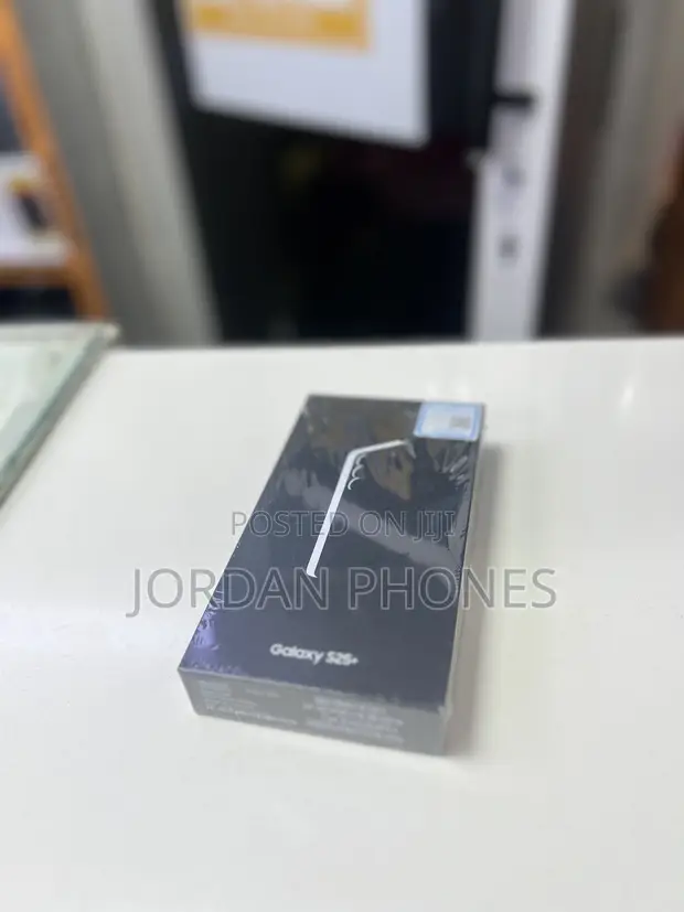 New Samsung Galaxy S25+ 256GB Silver - 1