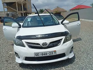 Toyota Corolla 2010 White