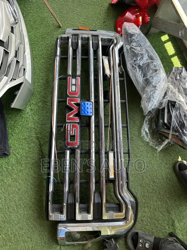 GMC Sierra 2022-2024 Front Grille (Chrome) - 1