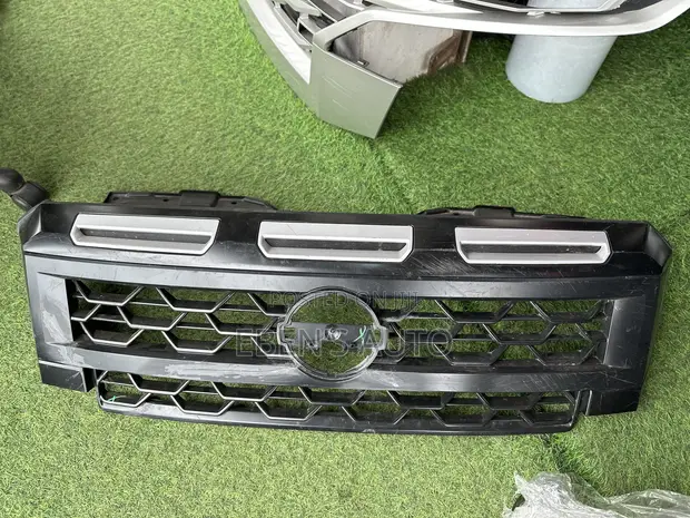 Nissan Frontier 2022-2024 Front Grille Assembly - 1