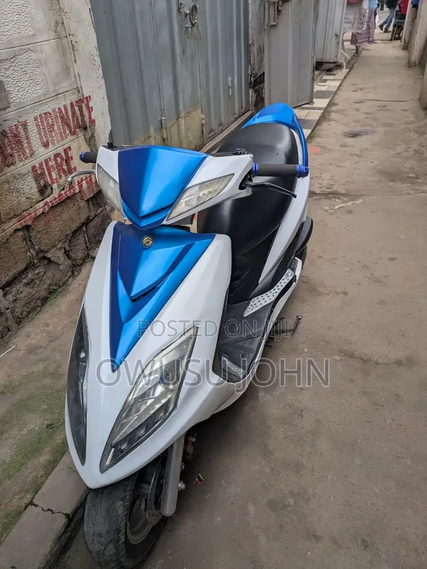 SYM Symnh Scooter 2021 White - 1