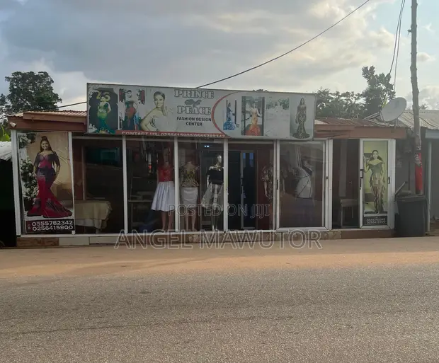 4-in-1 Roadside Container Store for Rent, Oduom - 1