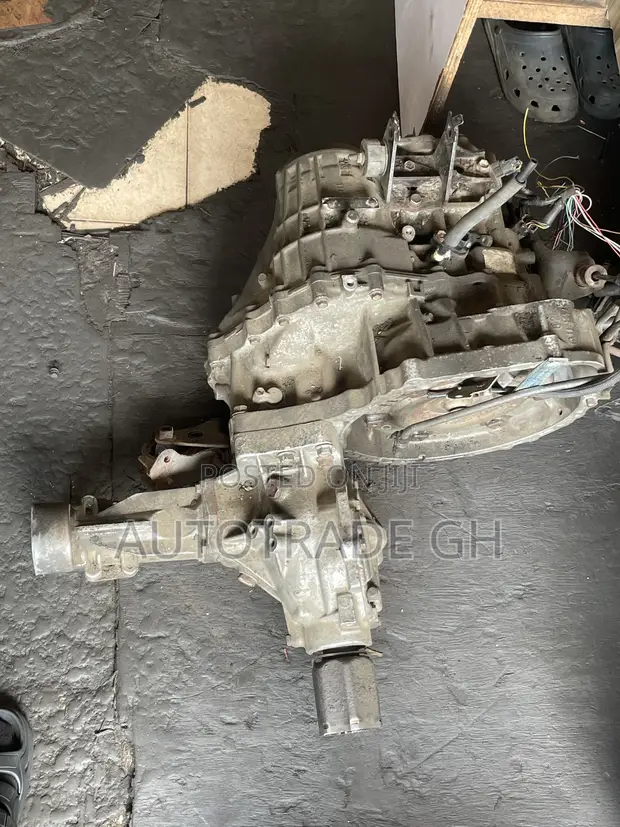 Toyota RAV4 / Highlander / Land Cruiser Gearbox - 1