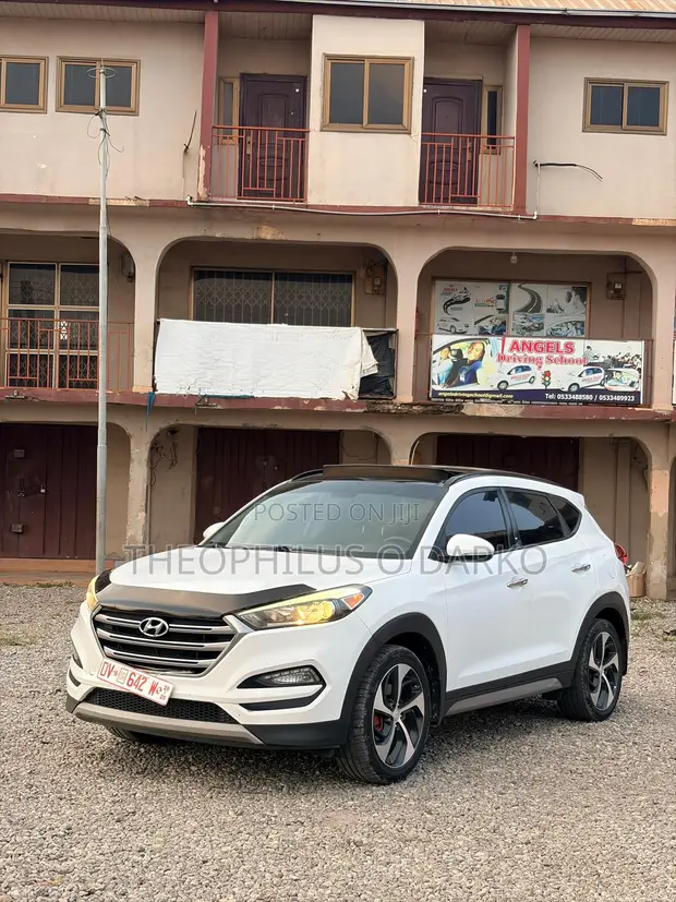 Hyundai Tucson Limited AWD 2019 White - 1