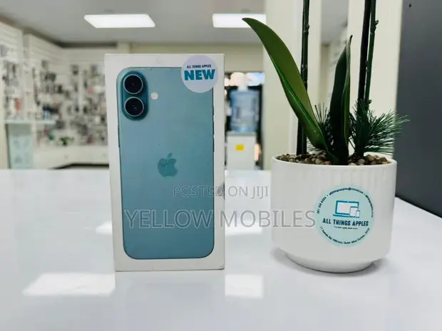 New Apple iPhone 16 128GB Green - 1