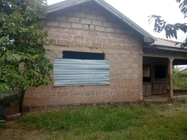 5 Bedroom House for Sale in Manhean - 1