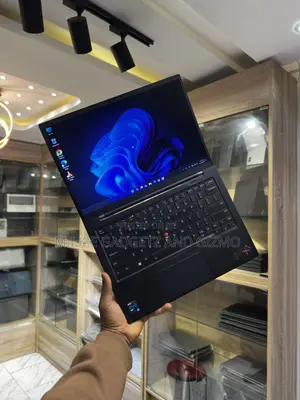 Lenovo ThinkPad X1 Carbon Gen 9 Laptop