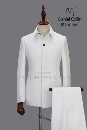 Daro Political Suit with Collar