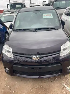 Toyota Sienta 1.5 FWD Minivan 2013 Beige