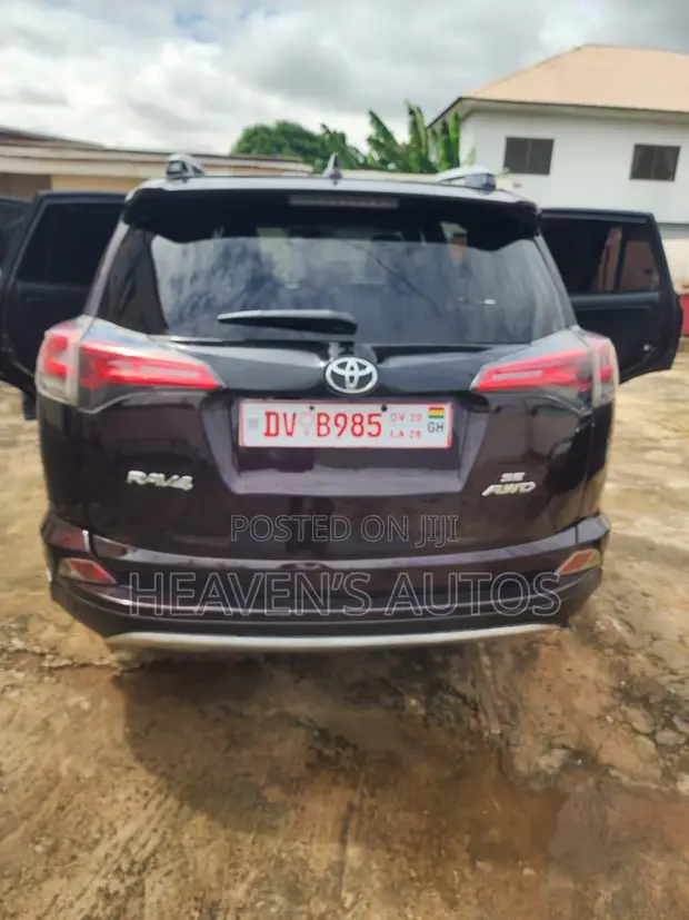 2018 Toyota RAV4 SE 4dr SUV (2.5L 4cyl 6A) Maroon - 1
