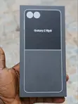 New Samsung Galaxy Z Flip8 256GB Black - 1