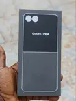 New Samsung Galaxy Z Flip8 256GB Black - 2