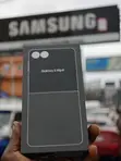 New Samsung Galaxy Z Flip8 256GB Black - 3
