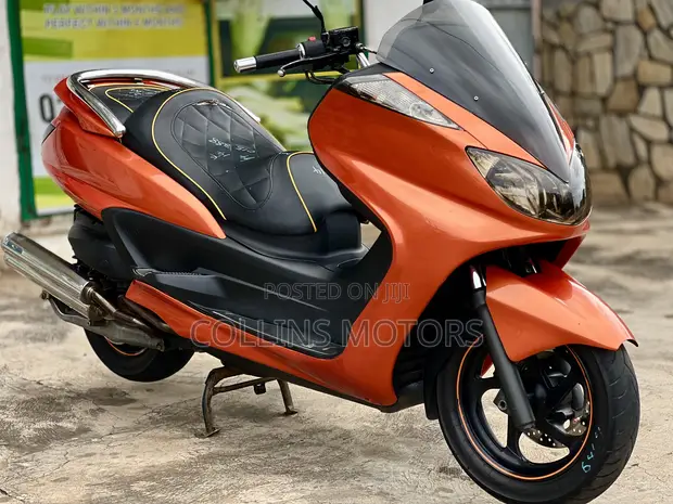 Yamaha Majesty 2019 Scooter - Orange - 1