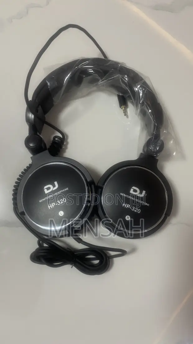 HP-320 Studio/DJ Headphones - 1