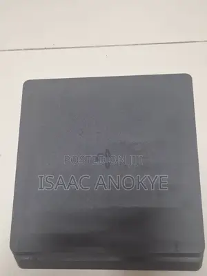 PlayStation 4 Slim 1TB