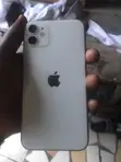 Apple iPhone 11 128GB White - 1